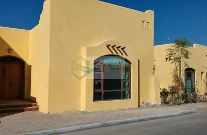 Villa - 3 Bedrooms - 4 Bathrooms for rent in Sas Al Nakheel Village - Sas Al Nakheel - Abu Dhabi