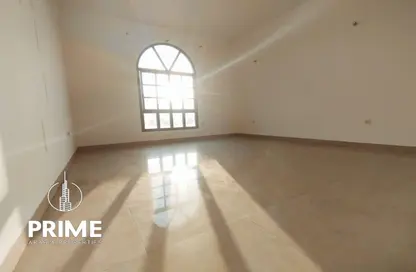 Apartment - 3 Bedrooms - 3 Bathrooms for rent in Al Muroor Building - Sultan Bin Zayed the First Street - Muroor Area - Abu Dhabi