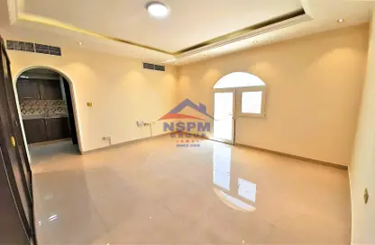 Apartment - 1 Bathroom for rent in Al Khaleej Al Arabi Street - Al Bateen - Abu Dhabi