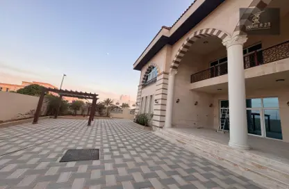 Villa - 5 Bedrooms for rent in Khalifa City B - Khalifa City - Abu Dhabi