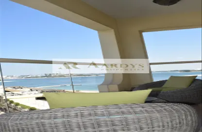 Apartment - 2 Bedrooms - 2 Bathrooms for rent in Shoreline Apartments - Palm Jumeirah - Dubai