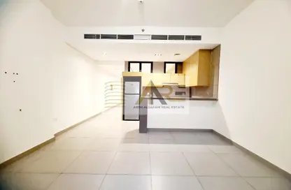 Apartment - 1 Bathroom for rent in Seerah - Al Mamsha - Muwaileh - Sharjah