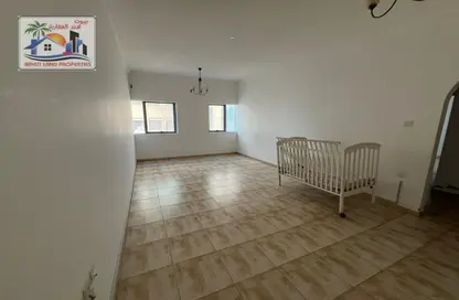 Apartment - 2 Bedrooms - 2 Bathrooms for rent in Qasimia 13 building - Al Nad - Al Qasimia - Sharjah