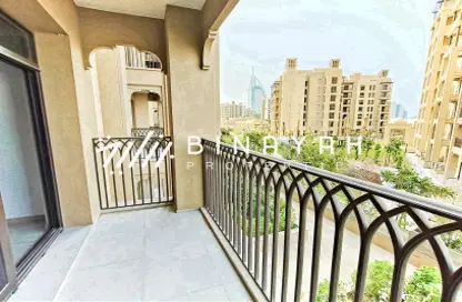 Apartment - 2 Bedrooms - 2 Bathrooms for sale in Asayel 3 - Madinat Jumeirah Living - Umm Suqeim - Dubai