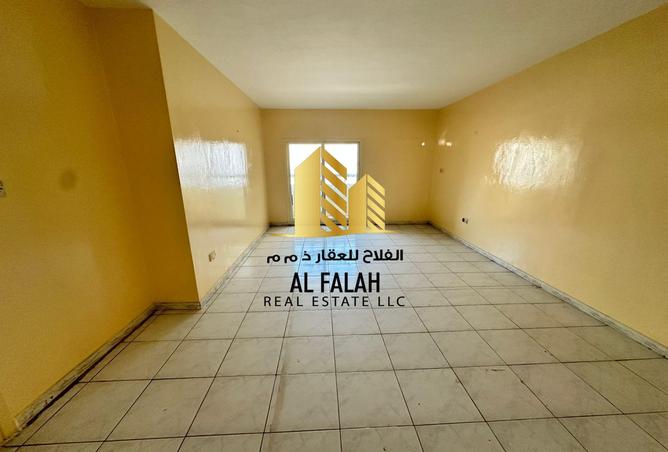 Apartment - 2 Bedrooms - 2 Bathrooms for rent in Zayd Bin Aslam Street - Abu shagara - Sharjah