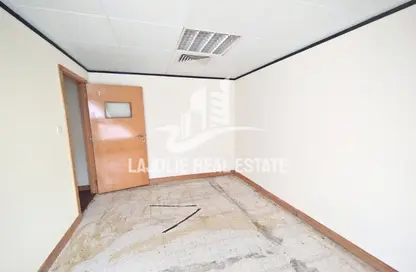 Office Space - Studio - 1 Bathroom for rent in Al Najda Street - Abu Dhabi