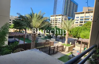 Apartment - 3 Bedrooms - 2 Bathrooms for rent in Al Ghaf 3 - Al Ghaf - Greens - Dubai