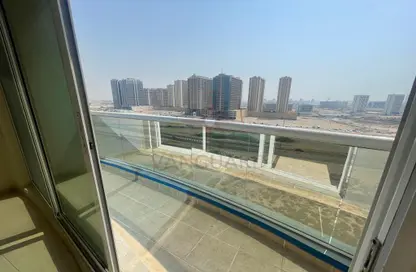 صورة لـ شرفة شقة - غرفة نوم - 2 حمامات للبيع في برج الأبطال 1 - أبراج الأبطال - مدينة دبي الرياضية - دبي ، صورة رقم 1