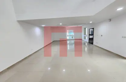 Townhouse - 5 Bedrooms - 7 Bathrooms for rent in Al Bateen Airport - Muroor Area - Abu Dhabi