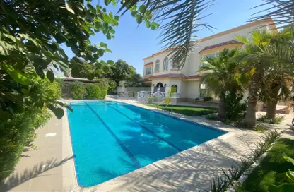 Villa - 5 Bedrooms - 7 Bathrooms for rent in Jumeirah 2 - Jumeirah - Dubai