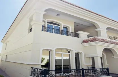 Villa - 5 Bedrooms - 7 Bathrooms for rent in Umm Al Sheif - Dubai