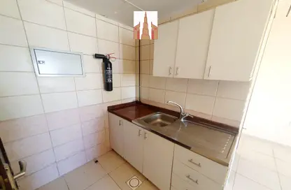 Apartment - 1 Bathroom for rent in Muwaileh 3 Building - Muwaileh - Sharjah