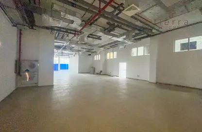 Shop - Studio - 2 Bathrooms for rent in Majan - Dubai