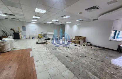 Office Space - Studio - 1 Bathroom for rent in Khalifa Street - Abu Dhabi