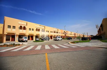 Townhouse - 2 Bedrooms - 3 Bathrooms for sale in Zone 7 - Hydra Village - Abu Dhabi