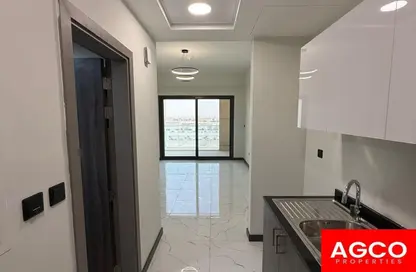 Apartment - Studio - 1 Bathroom for rent in Rukan Tower B - Rukan Tower - Dubai Land - Dubai