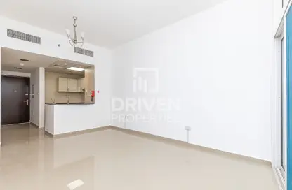 Apartment - 1 Bathroom for sale in UniEstate Sports Tower - Dubai Sports City - Dubai