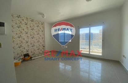 Apartment - 1 Bathroom for rent in Tower 27 - Al Reef Downtown - Al Reef - Abu Dhabi