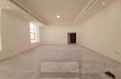 Villa - 6 Bedrooms for rent in Mohamed Bin Zayed Centre - Mohamed Bin Zayed City - Abu Dhabi