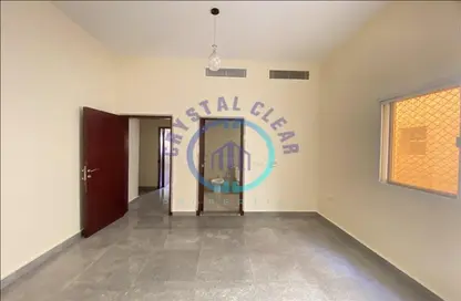 Apartment - 2 Bedrooms - 3 Bathrooms for rent in Al Markhaniya - Al Ain