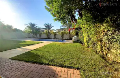 Villa - 4 Bedrooms - 5 Bathrooms for rent in Legacy - Jumeirah Park - Dubai