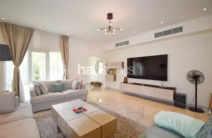 Villa - 4 Bedrooms - 4 Bathrooms for sale in Meadows 9 - Meadows - Dubai