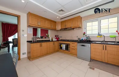 Villa - 5 Bedrooms - 6 Bathrooms for rent in Legacy - Jumeirah Park - Dubai