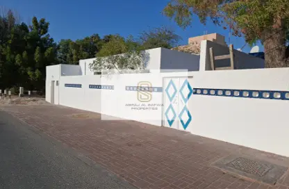 Villa - Studio - 7+ Bathrooms for rent in Umm Suqeim 3 - Umm Suqeim - Dubai