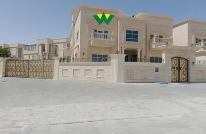 Villa - 6 Bedrooms for rent in Mohamed Bin Zayed Centre - Mohamed Bin Zayed City - Abu Dhabi