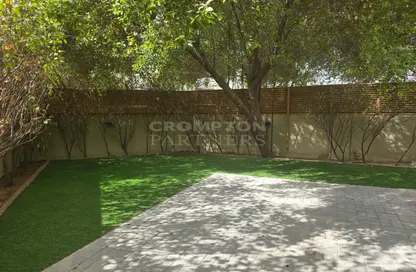 Townhouse - 2 Bedrooms - 3 Bathrooms for sale in Al Khaleej Village - Al Ghadeer - Abu Dhabi