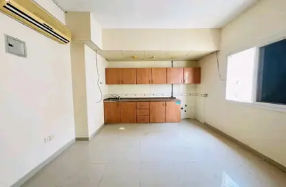 Apartment - 1 Bathroom for rent in Fire Station Road - Muwaileh - Sharjah