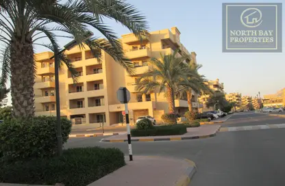 Apartment - 1 Bathroom for rent in Golf Apartments - Al Hamra Village - Ras Al Khaimah