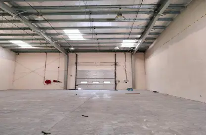 Warehouse - Studio - 4 Bathrooms for rent in Phase 2 - Dubai Investment Park (DIP) - Dubai