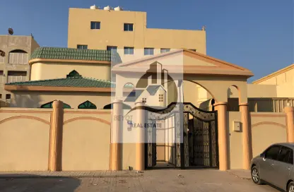 Half Floor - 4 Bedrooms - 4 Bathrooms for rent in Al Mowaihat 3 - Al Mowaihat - Ajman