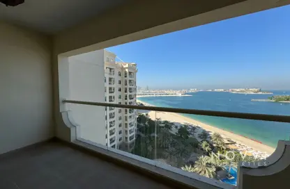 Apartment - 1 Bedroom - 2 Bathrooms for rent in Al Basri - Shoreline Apartments - Palm Jumeirah - Dubai