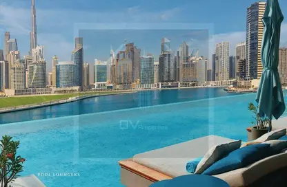 Apartment - 3 Bedrooms - 4 Bathrooms for sale in The Crestmark - Business Bay - Dubai