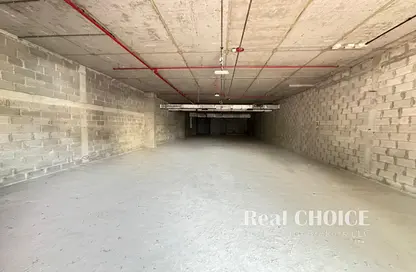 Retail - Studio for rent in Masaken Al Muteena 02 - Al Muteena - Deira - Dubai