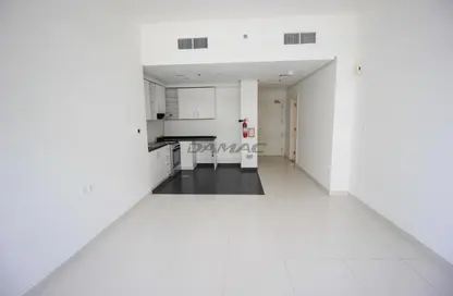 Apartment - 1 Bathroom for rent in Golf Promenade 5B - Golf Promenade - DAMAC Hills - Dubai