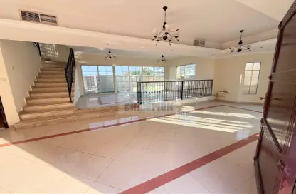 Villa - 3 Bedrooms - 5 Bathrooms for rent in Mirdif - Dubai