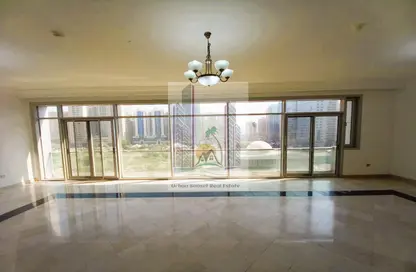 Apartment - 3 Bedrooms - 4 Bathrooms for rent in Garden View Tower - Khalifa Street - Abu Dhabi