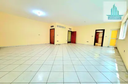 Apartment - 3 Bedrooms - 4 Bathrooms for rent in Khalidiya Towers - Al Khalidiya - Abu Dhabi