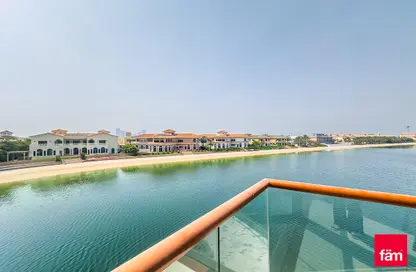 Apartment - 1 Bathroom for sale in Palm Views East - Palm Views - Palm Jumeirah - Dubai