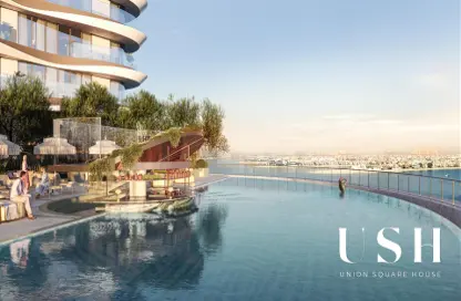 Apartment - 2 Bedrooms - 2 Bathrooms for sale in The Bristol - EMAAR Beachfront - Dubai Harbour - Dubai