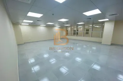 Office Space - Studio - 1 Bathroom for rent in Hamdan Street - Abu Dhabi