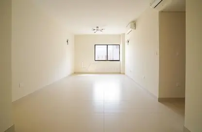 Apartment - 1 Bedroom - 1 Bathroom for rent in Al Muraqqabat - Deira - Dubai