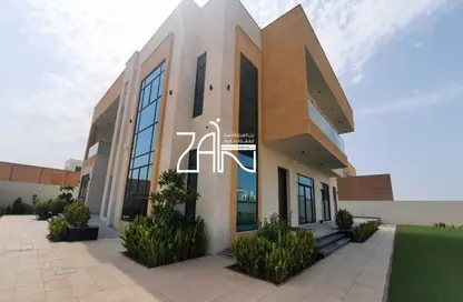 Villa - 7 Bedrooms - 6 Bathrooms for sale in Madinat Zayed - Abu Dhabi