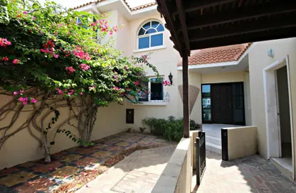 Villa - 4 Bedrooms - 3 Bathrooms for rent in Umm Suqeim 1 Villas - Umm Suqeim 1 - Umm Suqeim - Dubai