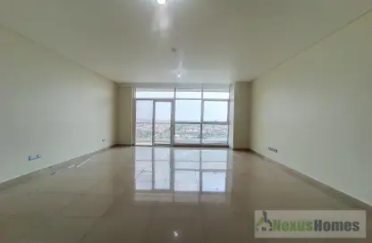 Apartment - 3 Bedrooms - 4 Bathrooms for rent in United Square - Al Khalidiya - Abu Dhabi