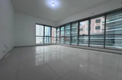 Apartment - 4 Bedrooms - 4 Bathrooms for rent in Al Ahlia tower - Al Khalidiya - Abu Dhabi