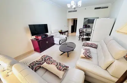 Apartment - 2 Bedrooms - 3 Bathrooms for rent in Plaza Residences 2 - Plaza Residences - Jumeirah Village Circle - Dubai